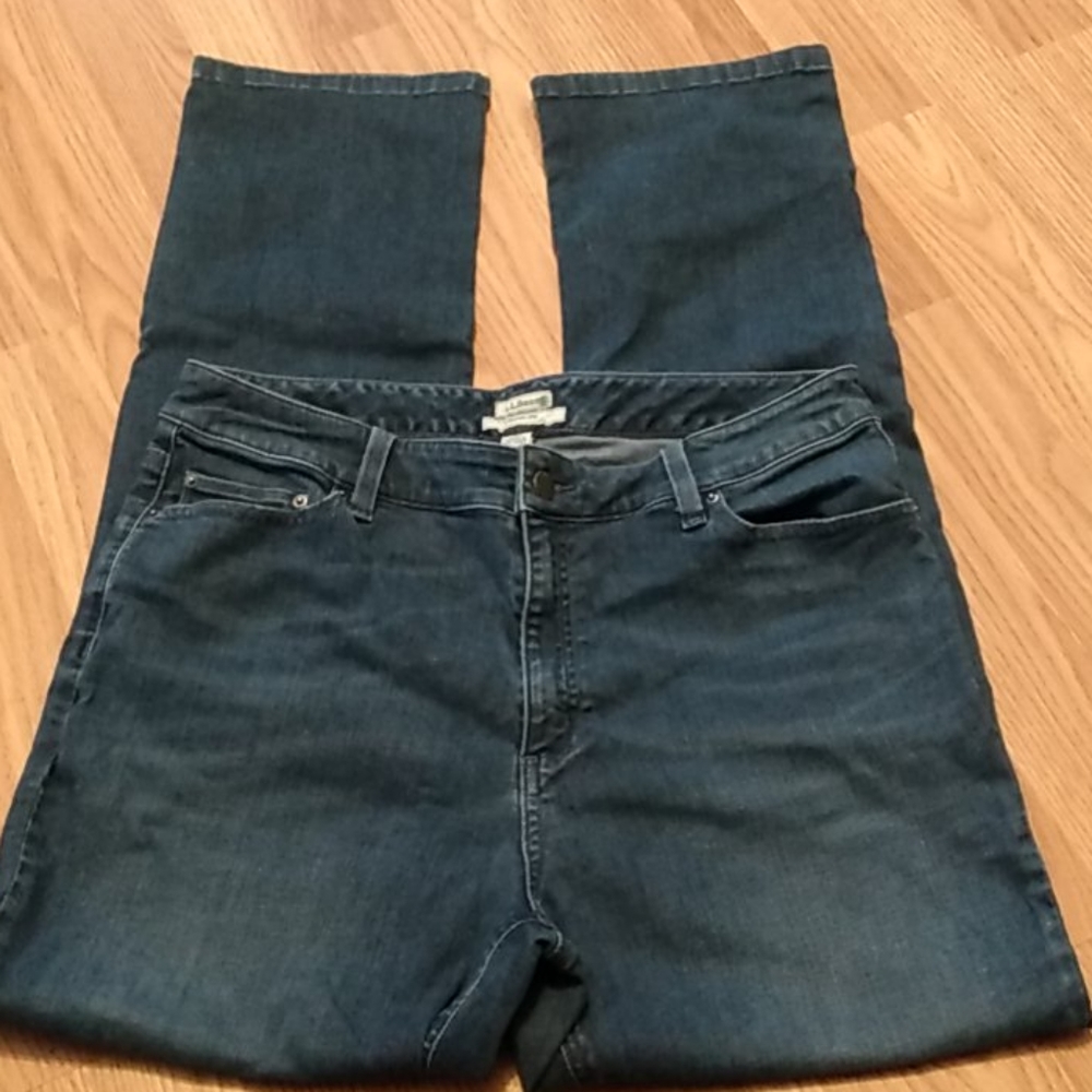 Ladies L.L. bean jeans size 14
